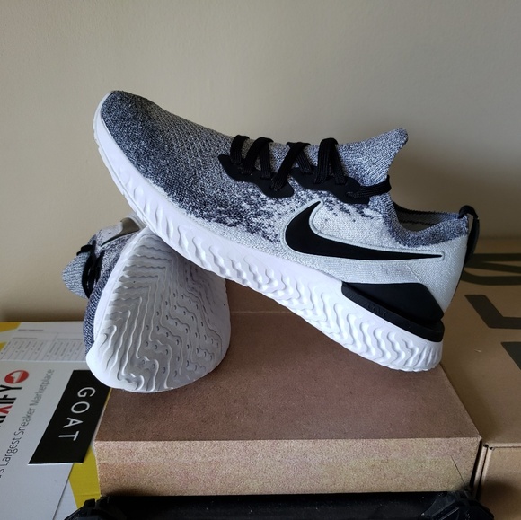 nike epic react flyknit 2 oreo